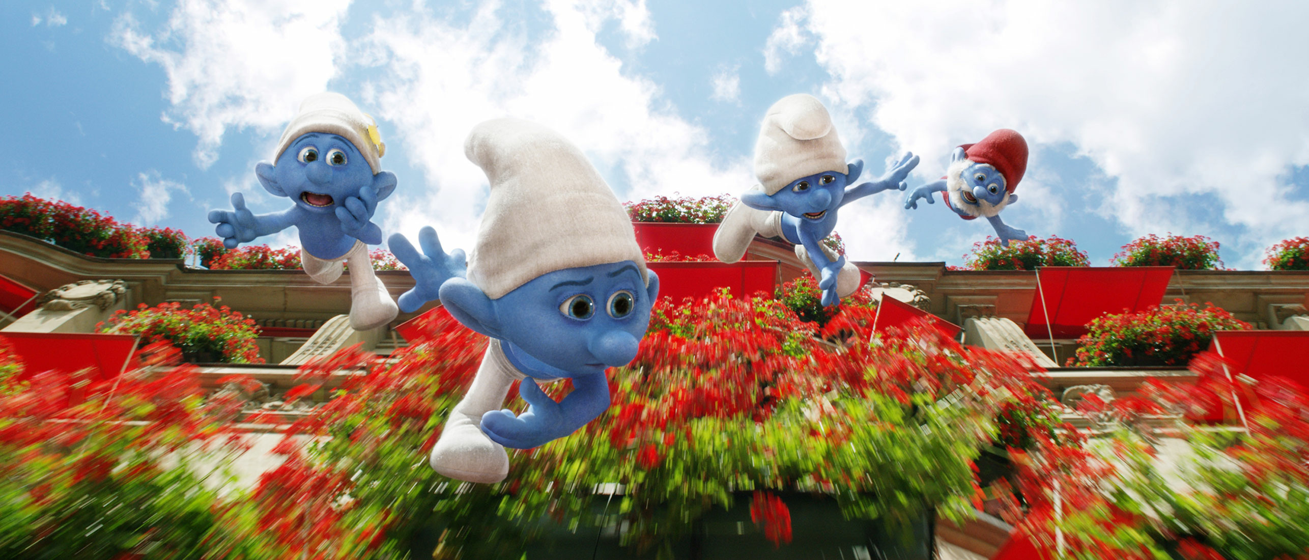 THE SMURFS 2 hero banner